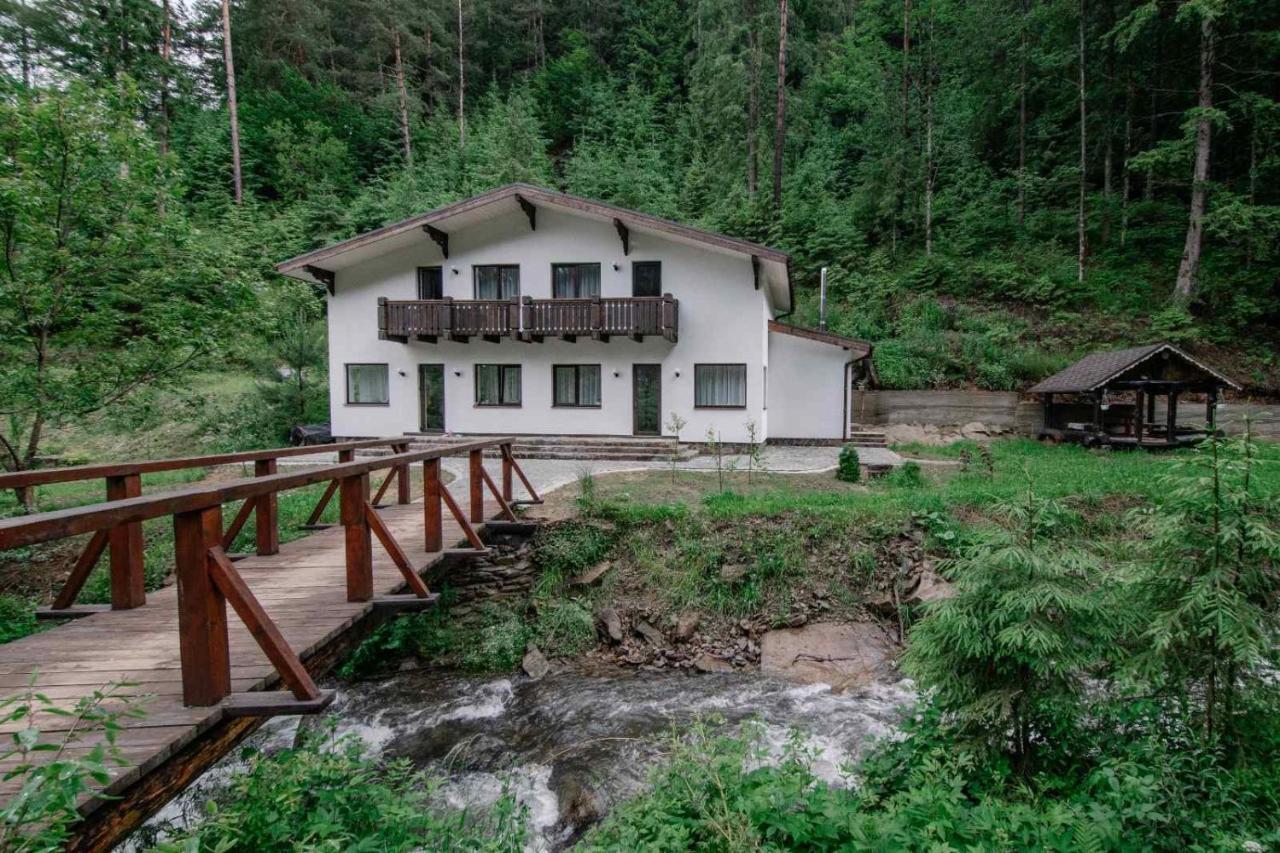 Cottage house Mizhhirya  Eksteriør billede